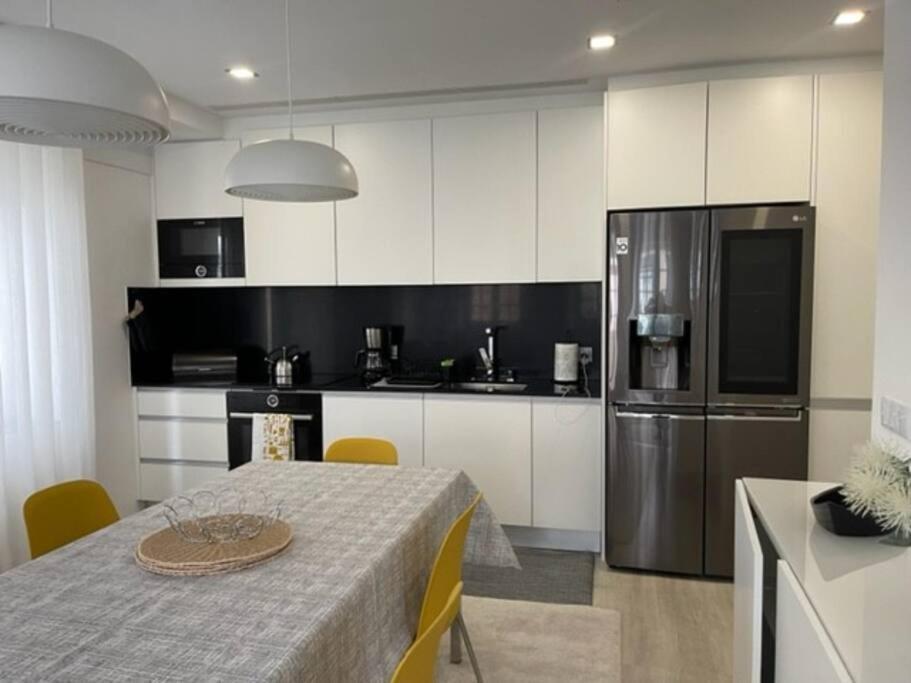 Modern 1 Bedroom City Center Aveiro Apartment エクステリア 写真
